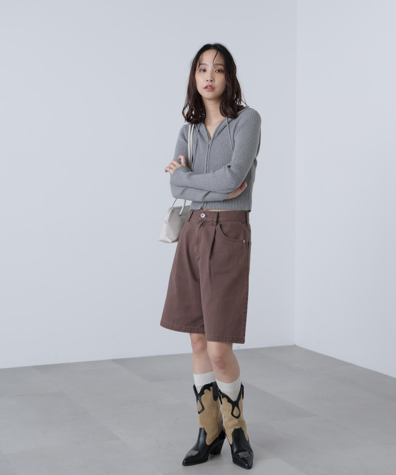 配色リブショート丈ニットパーカー