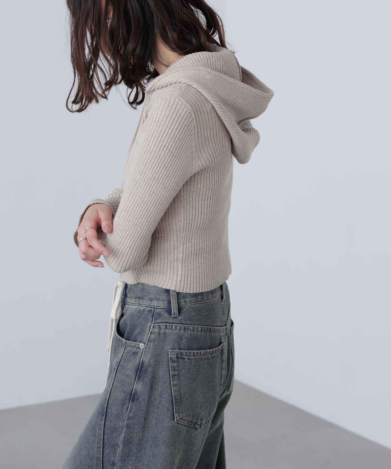 配色リブショート丈ニットパーカー