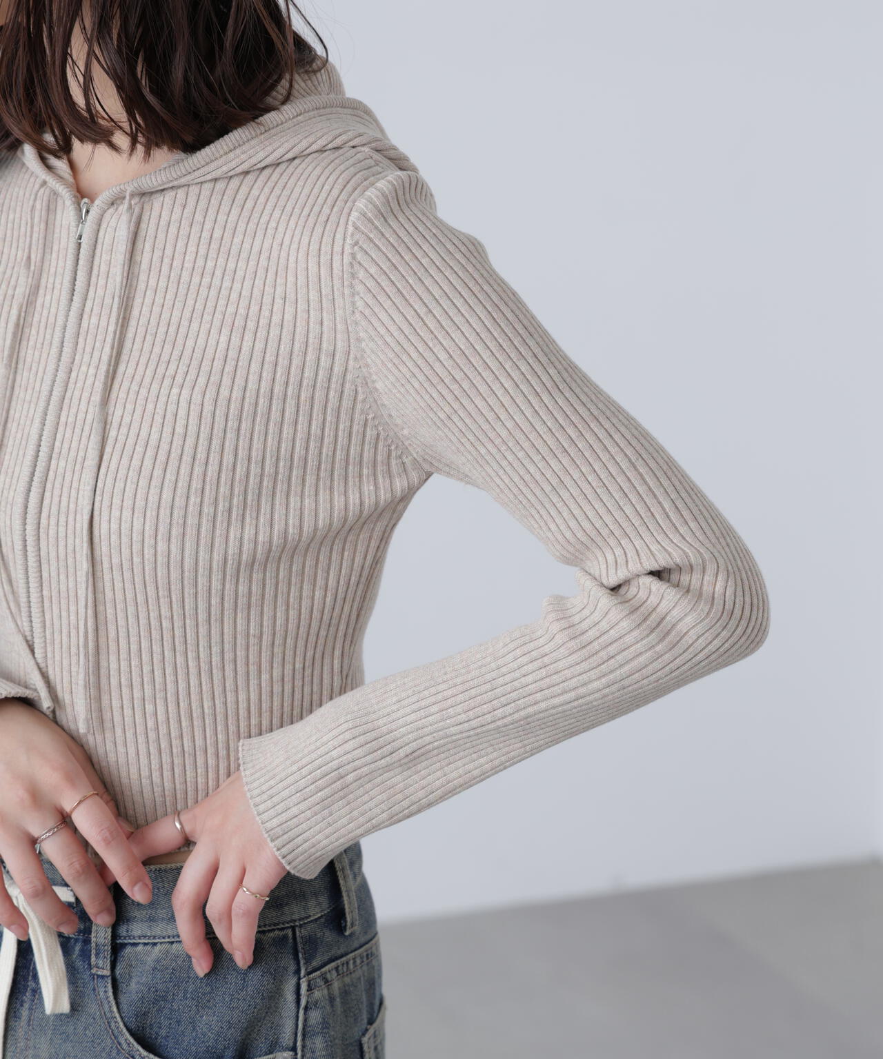 配色リブショート丈ニットパーカー