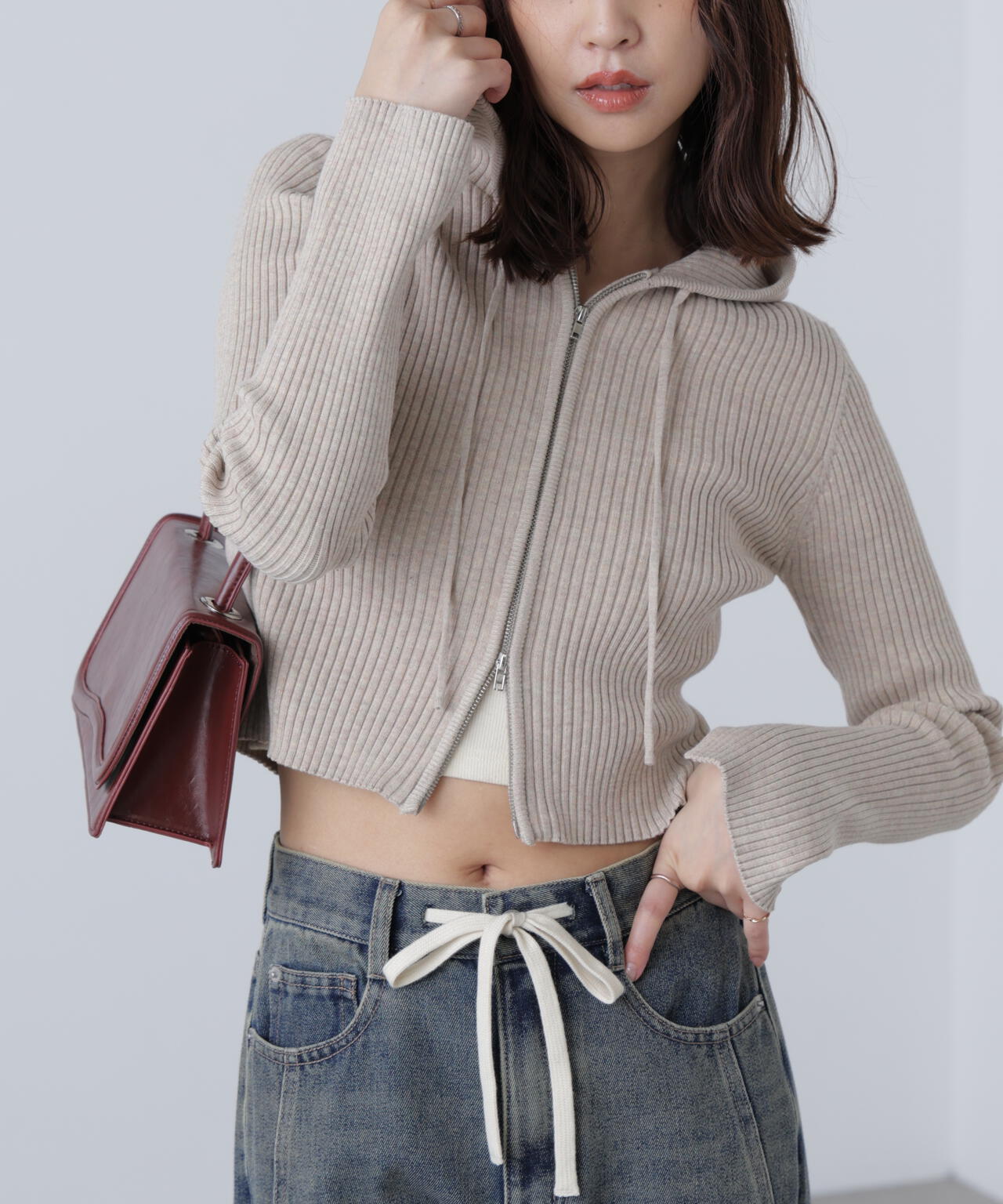 ベージュ 追加生産予約】配色リブショート丈ニットパーカー