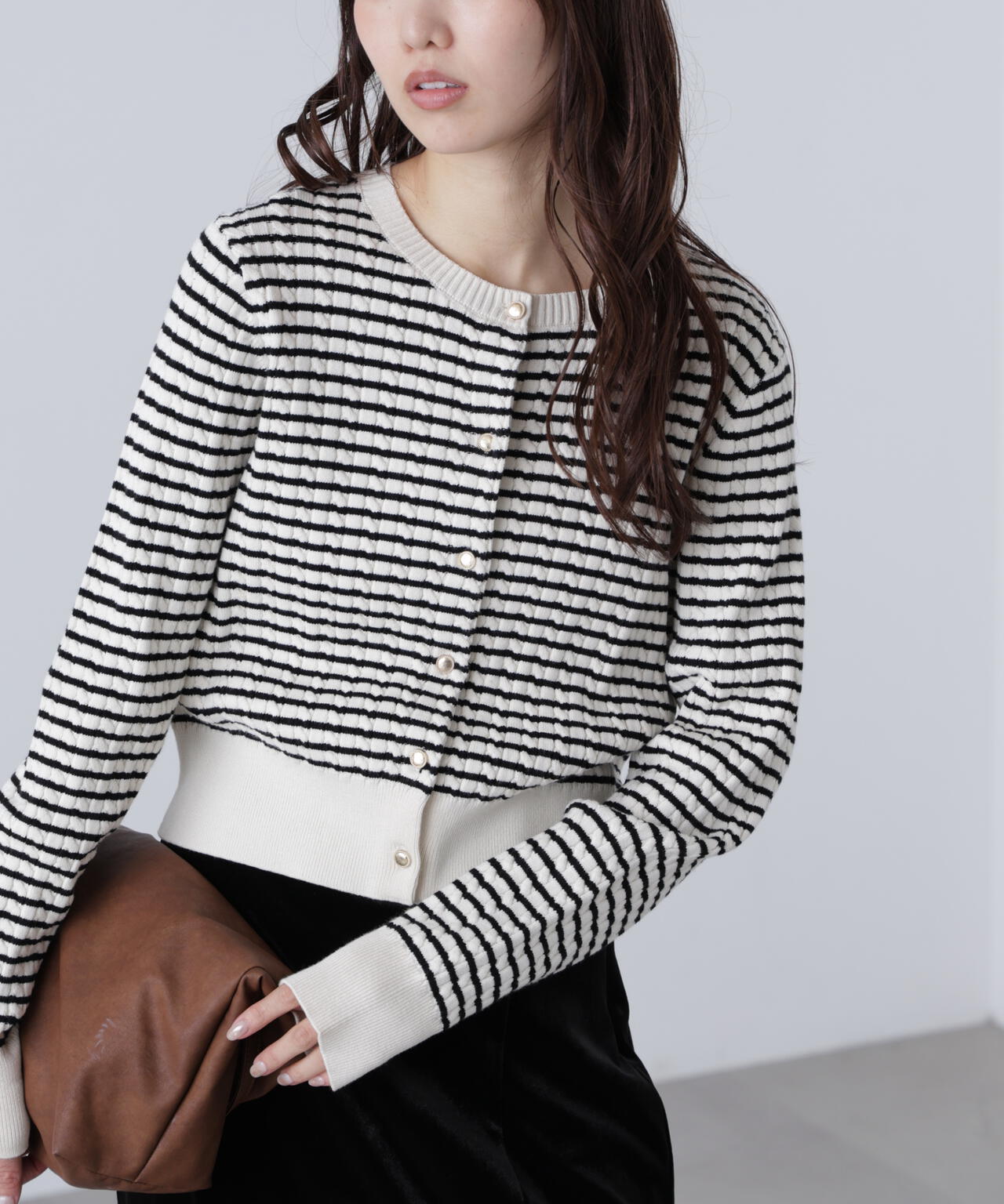 金ボタンミニケーブルカーディガン