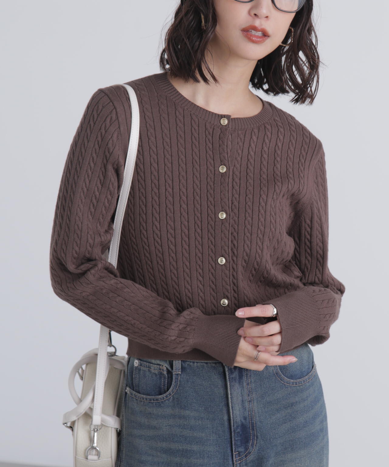 金ボタンミニケーブルカーディガン