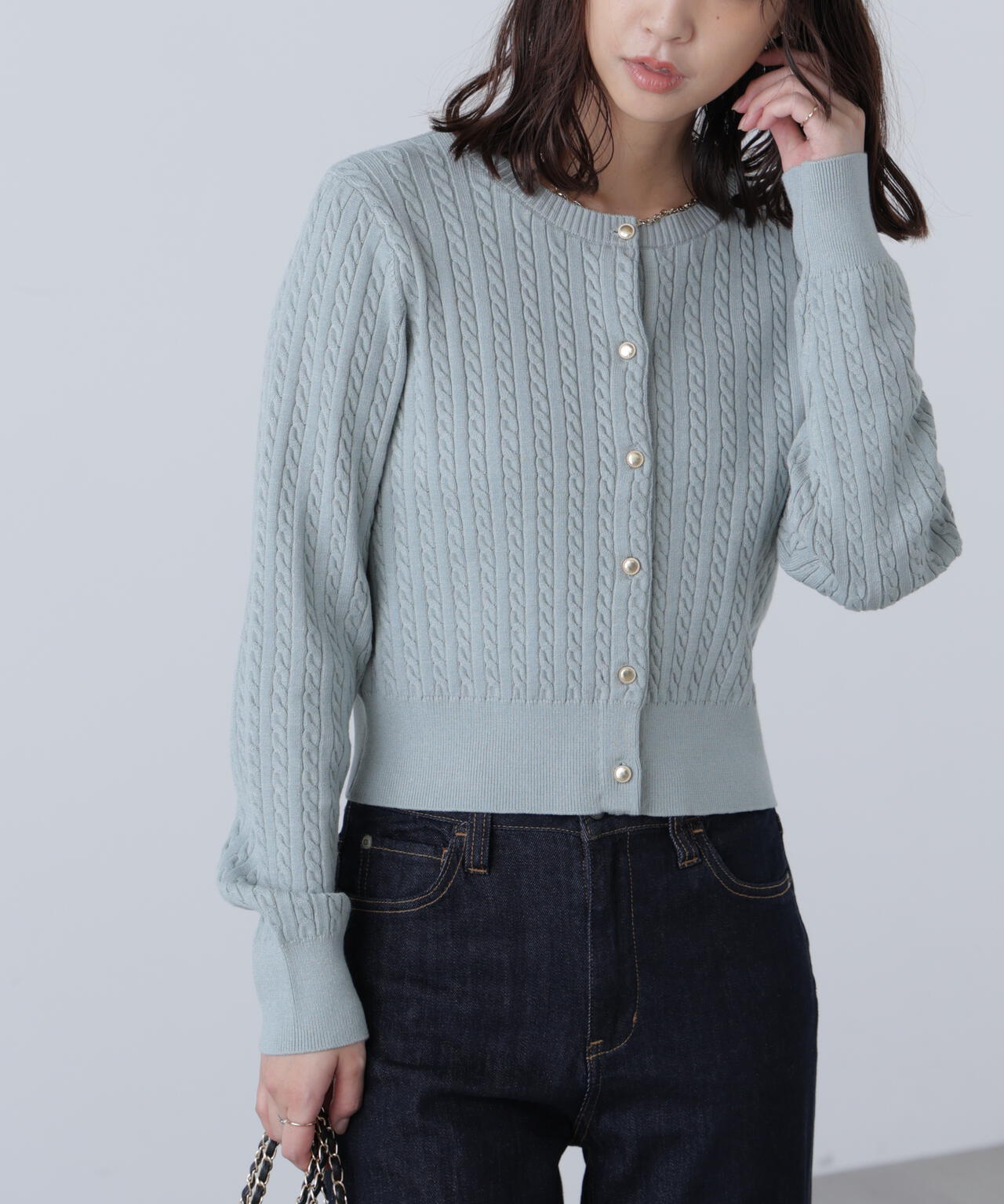 金ボタンミニケーブルカーディガン