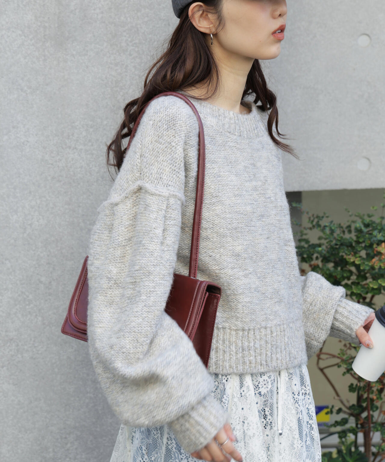 バックリボンショート丈ニット