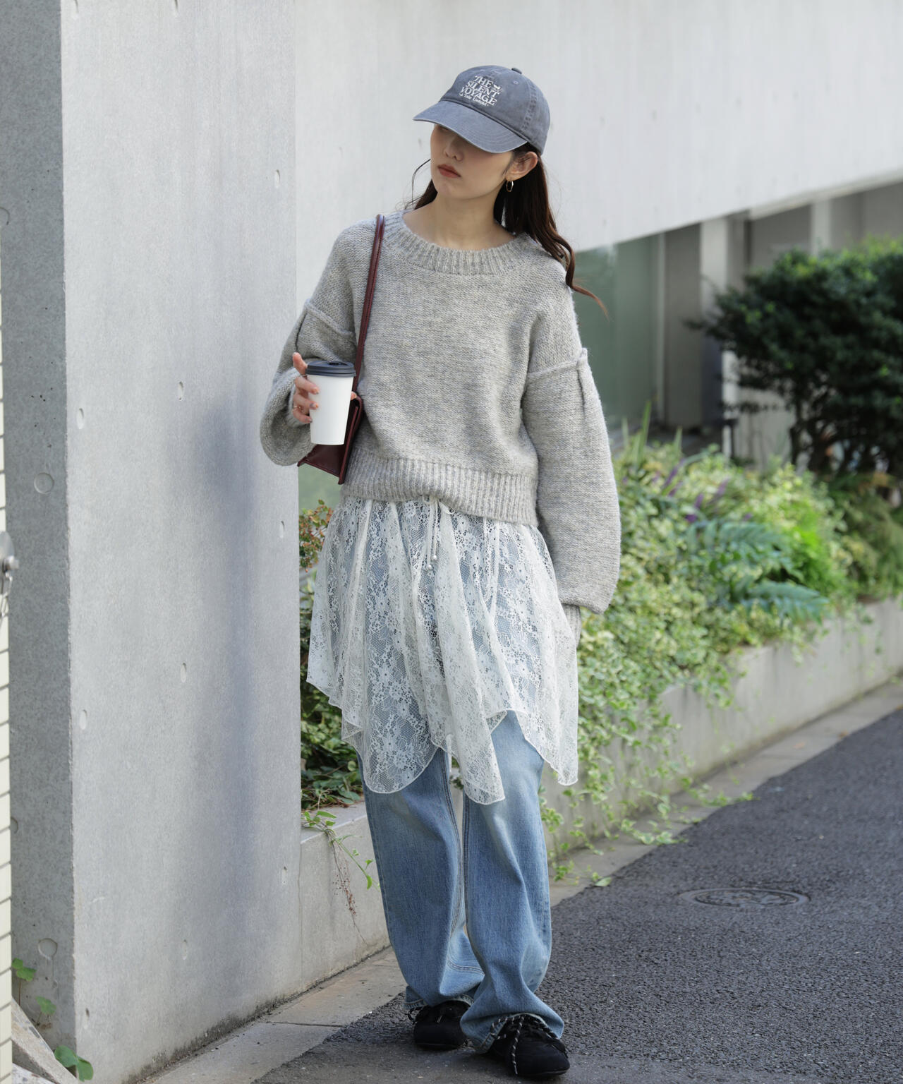 バックリボンショート丈ニット