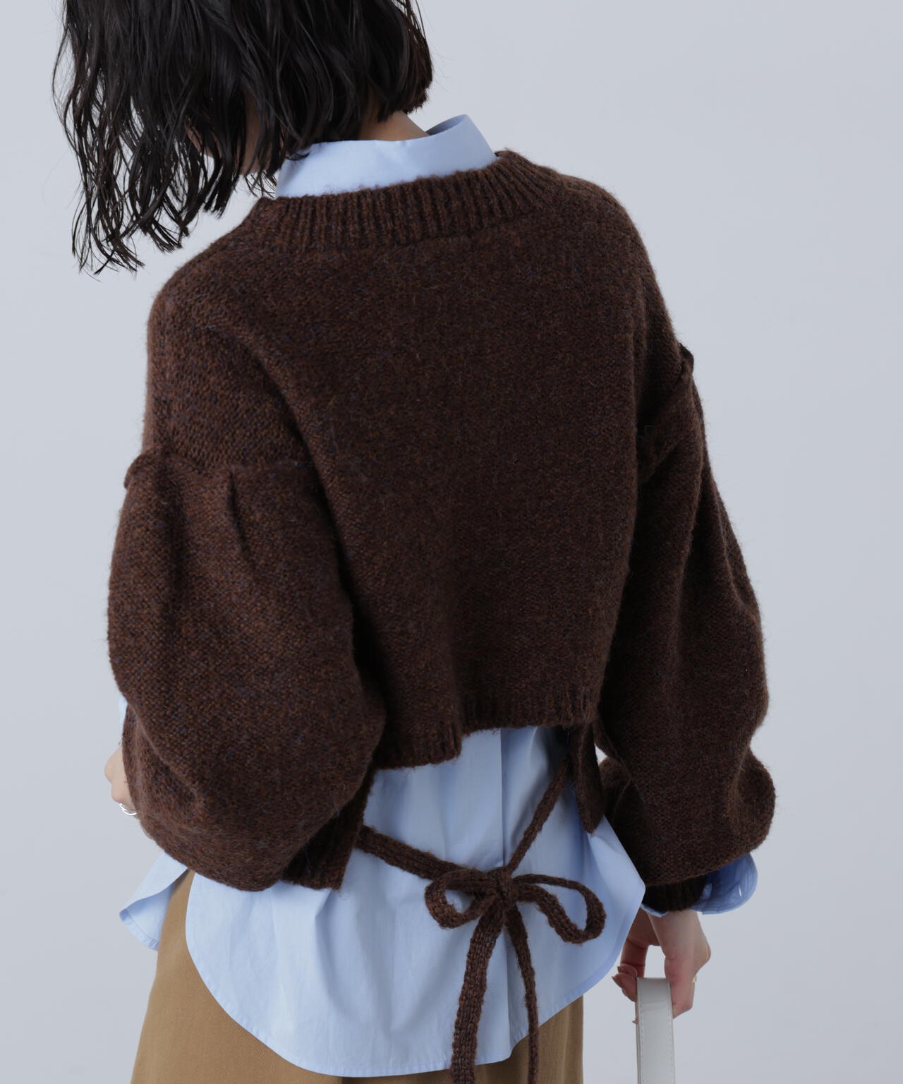 バックリボンショート丈ニット