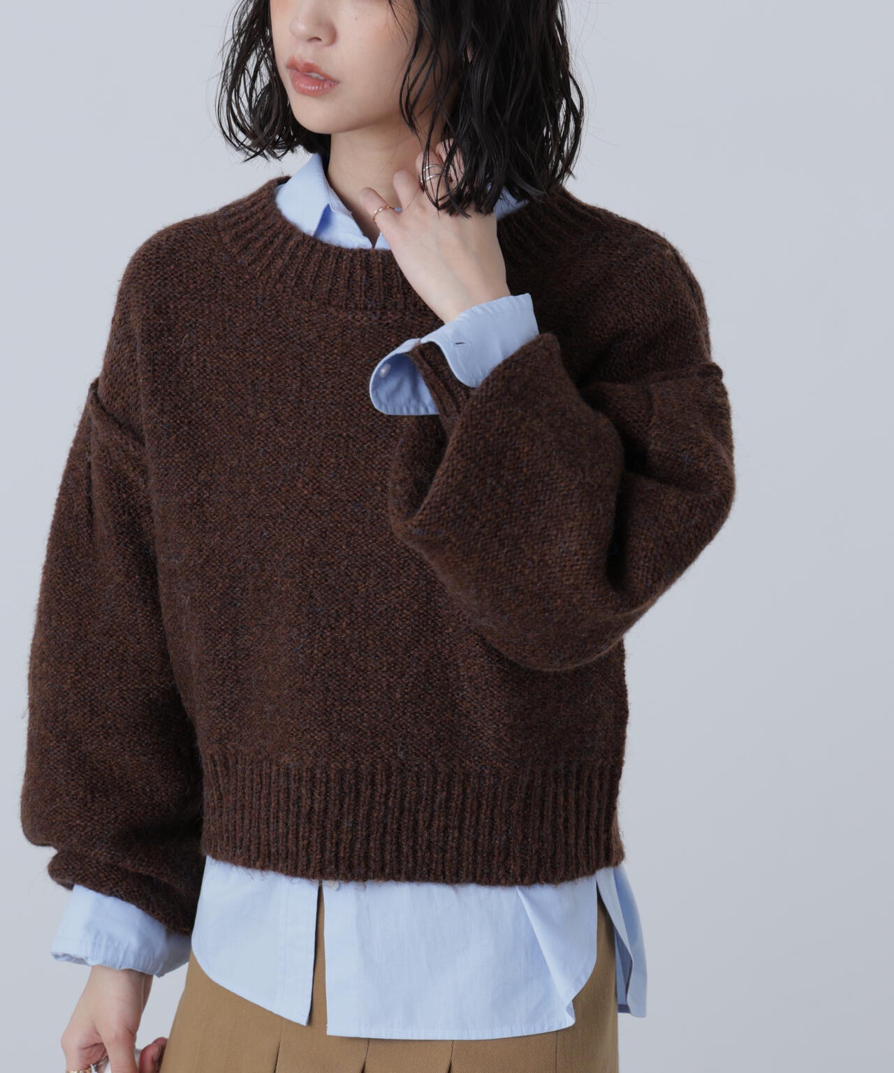 バックリボンショート丈ニット