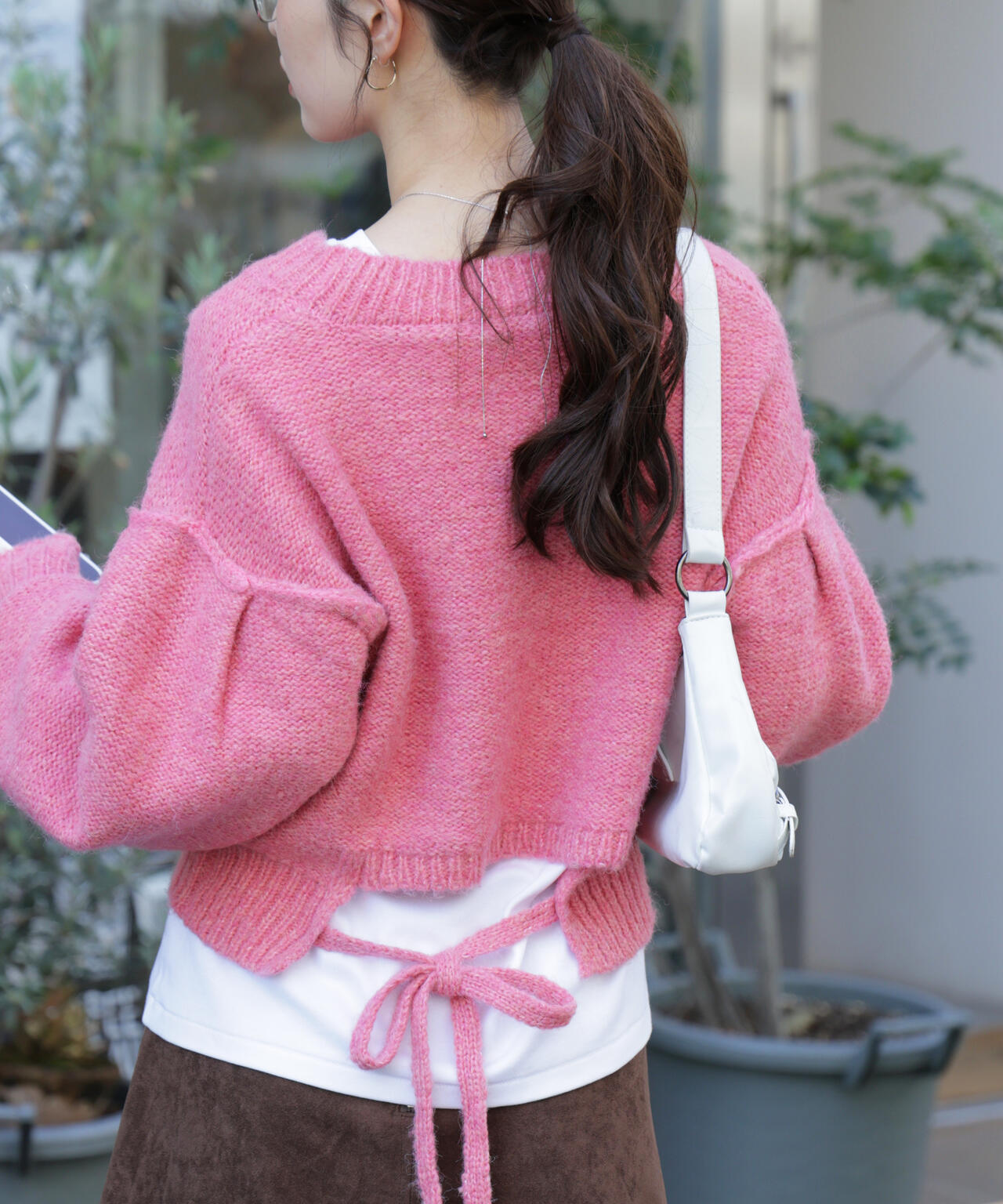 バックリボンショート丈ニット