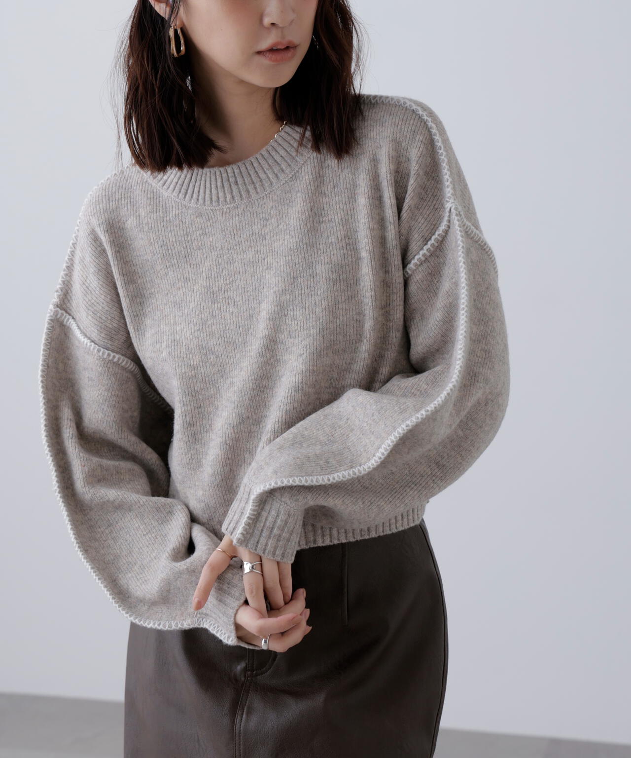 杢ストレッチ総針配色ステッチニット