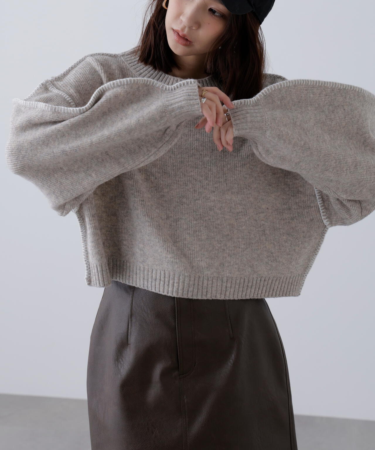 杢ストレッチ総針配色ステッチニット