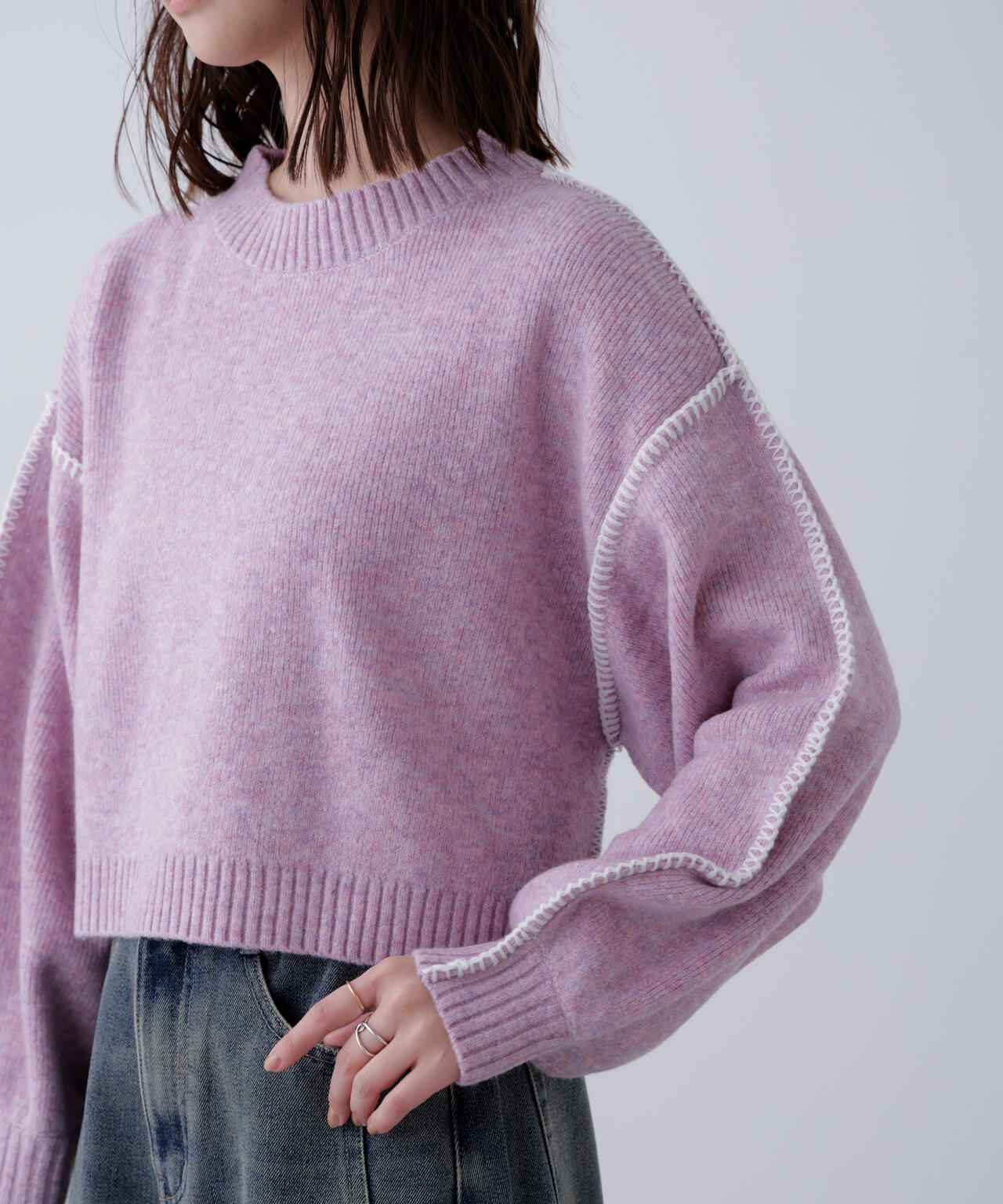 杢ストレッチ総針配色ステッチニット