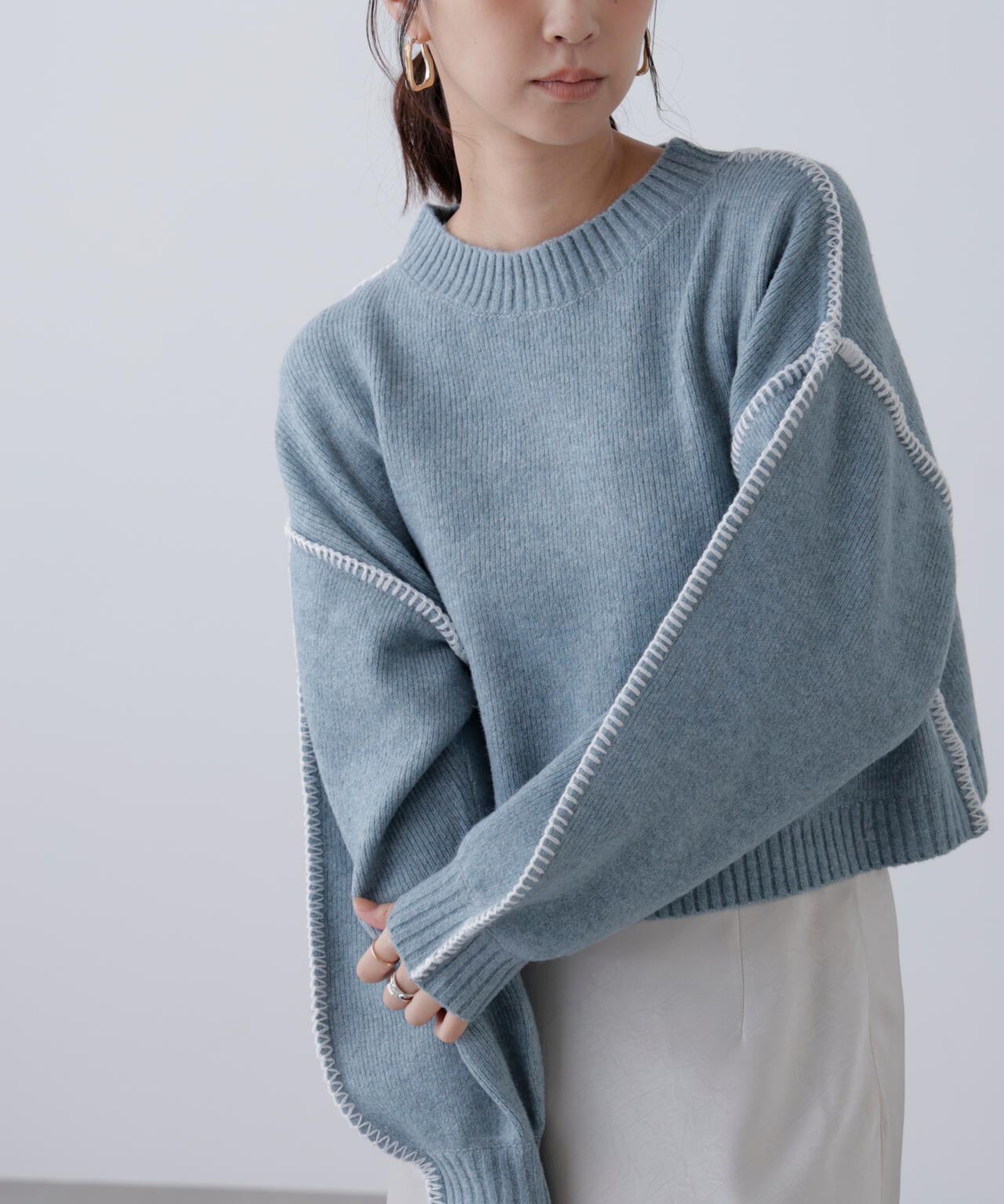 杢ストレッチ総針配色ステッチニット