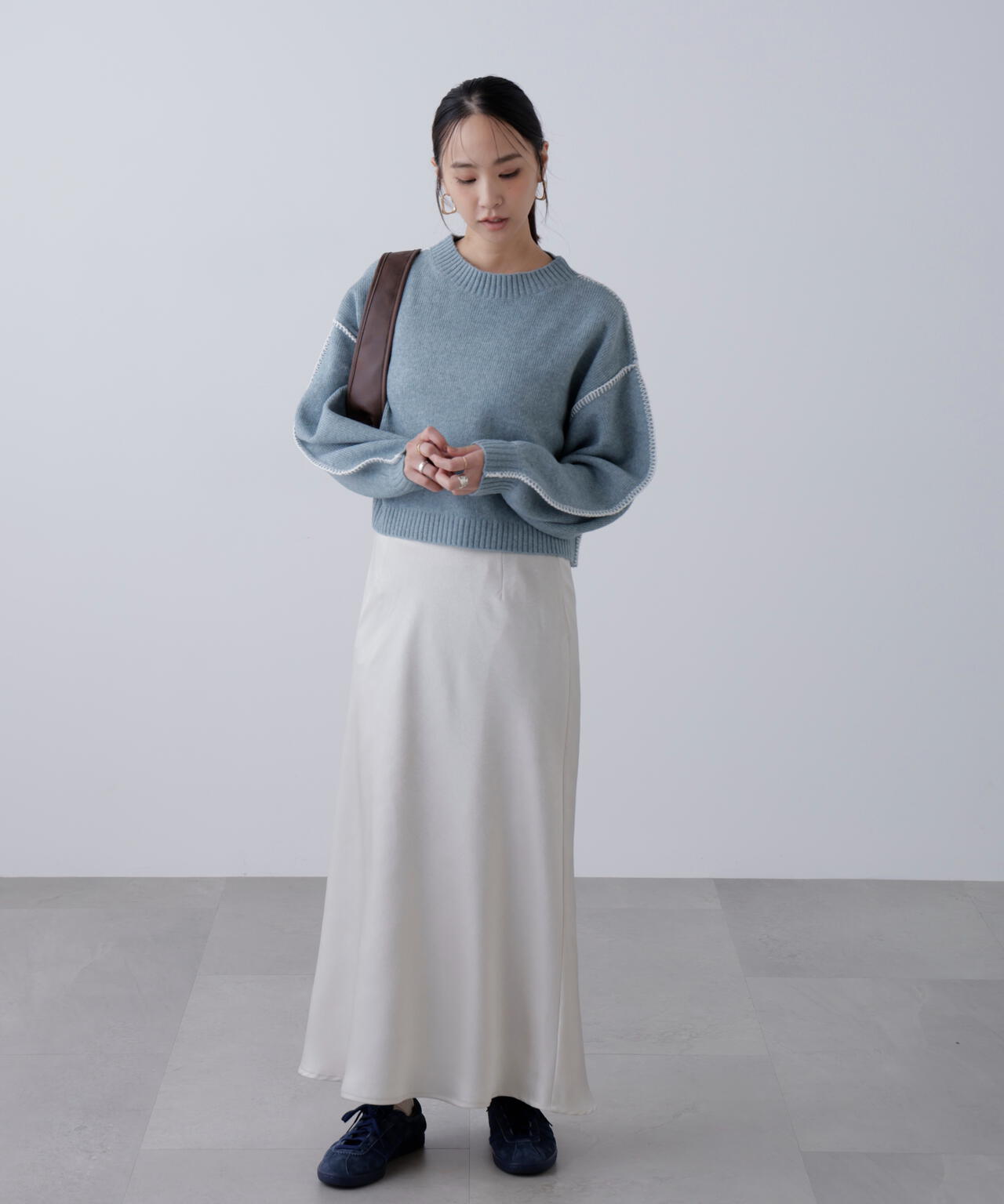 杢ストレッチ総針配色ステッチニット