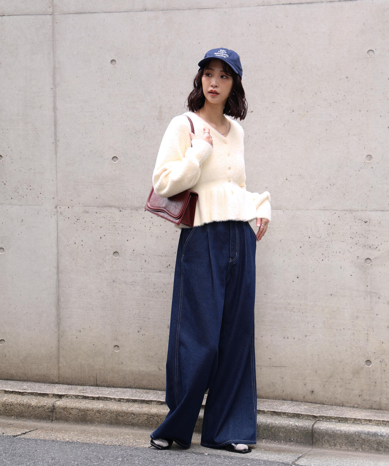 ショートシャギーペプラムニットカーディガン