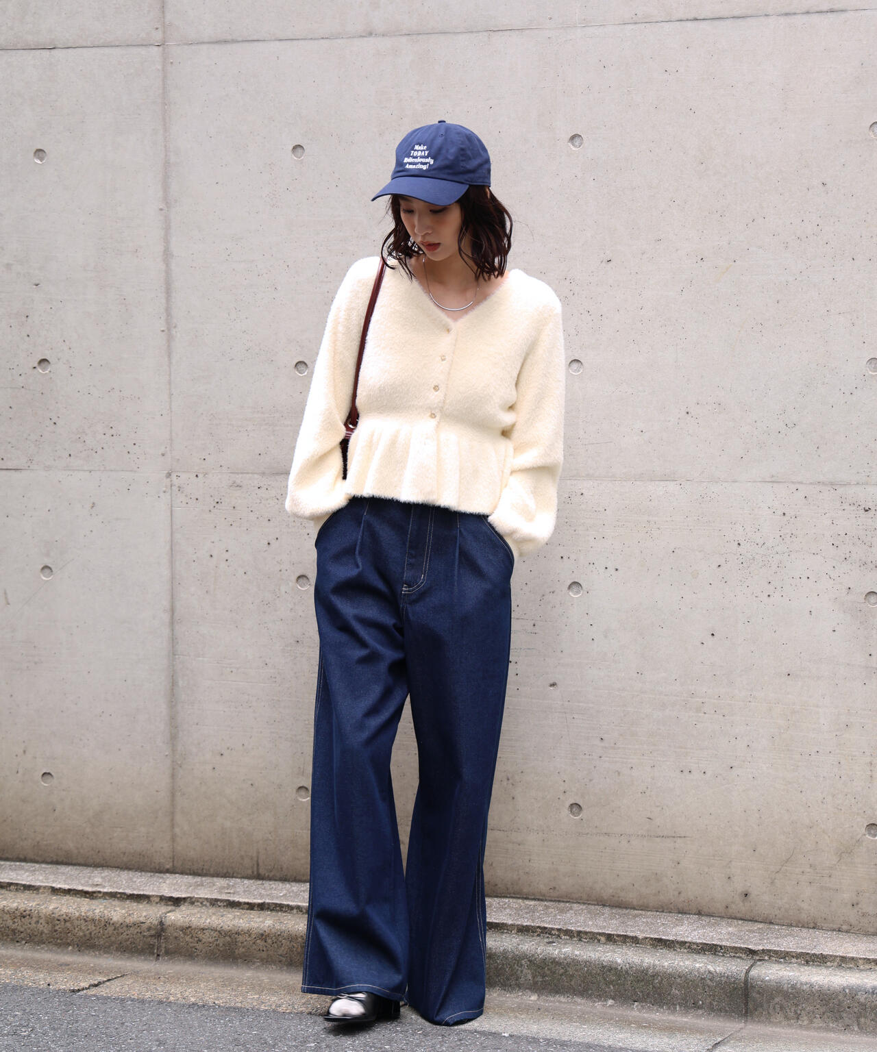 ショートシャギーペプラムニットカーディガン