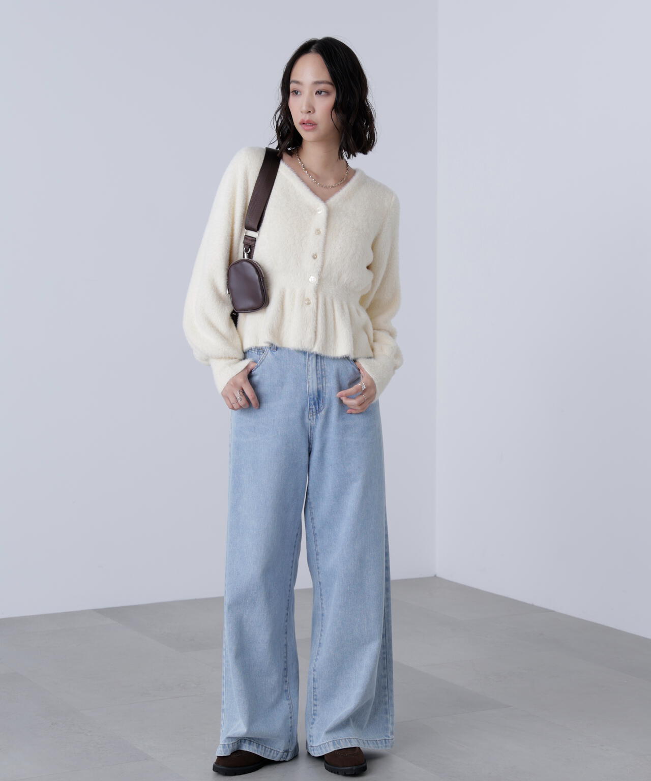 ショートシャギーペプラムニットカーディガン