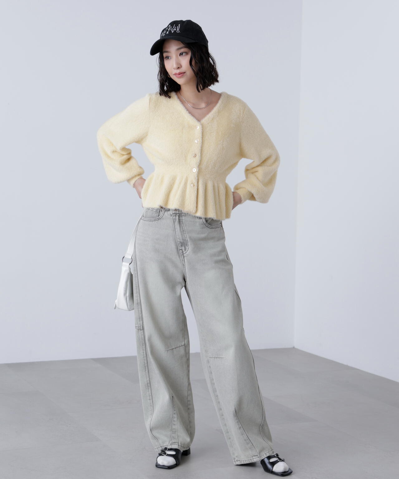 ショートシャギーペプラムニットカーディガン