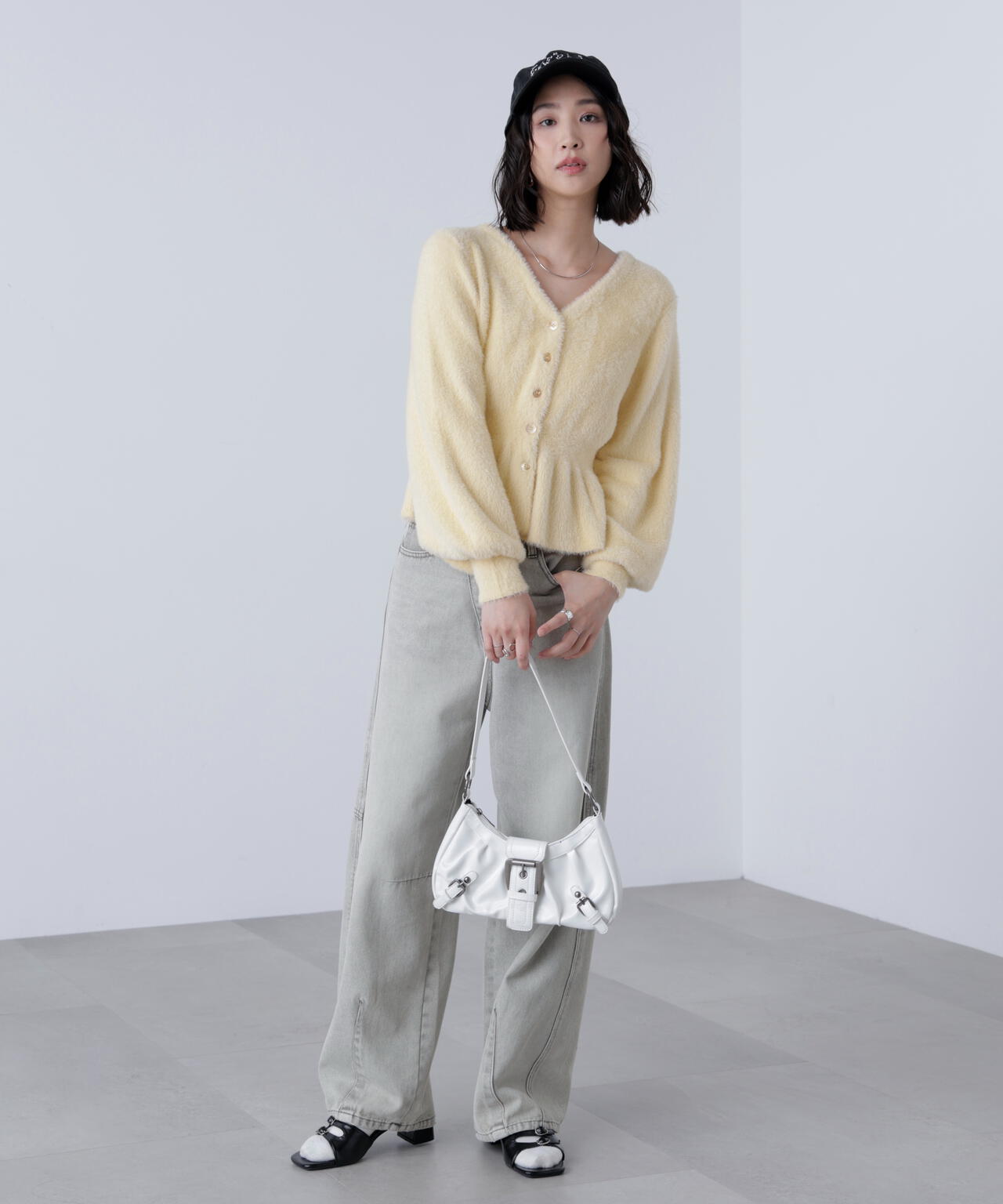 ショートシャギーペプラムニットカーディガン