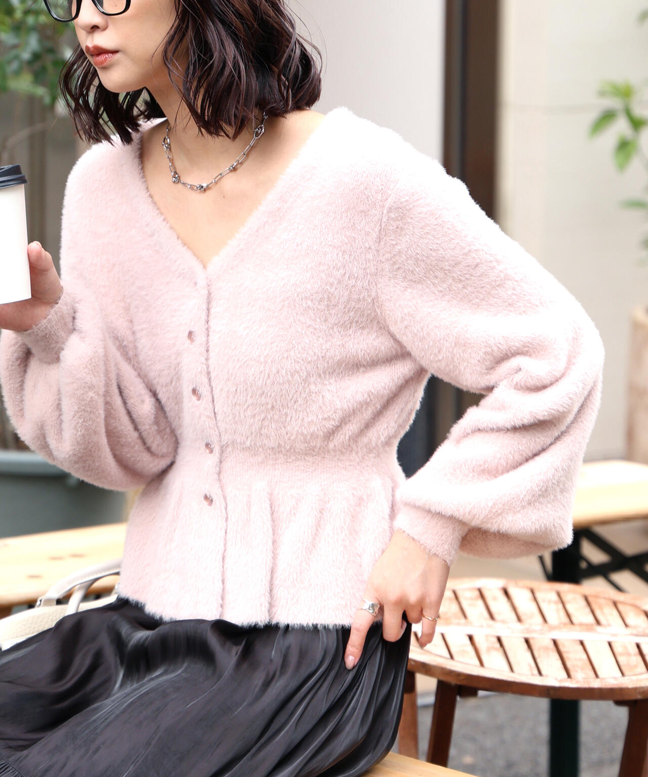 ショートシャギーペプラムニットカーディガン