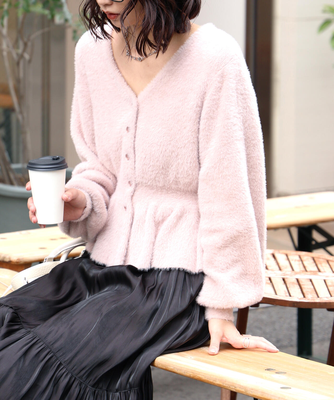 ショートシャギーペプラムニットカーディガン