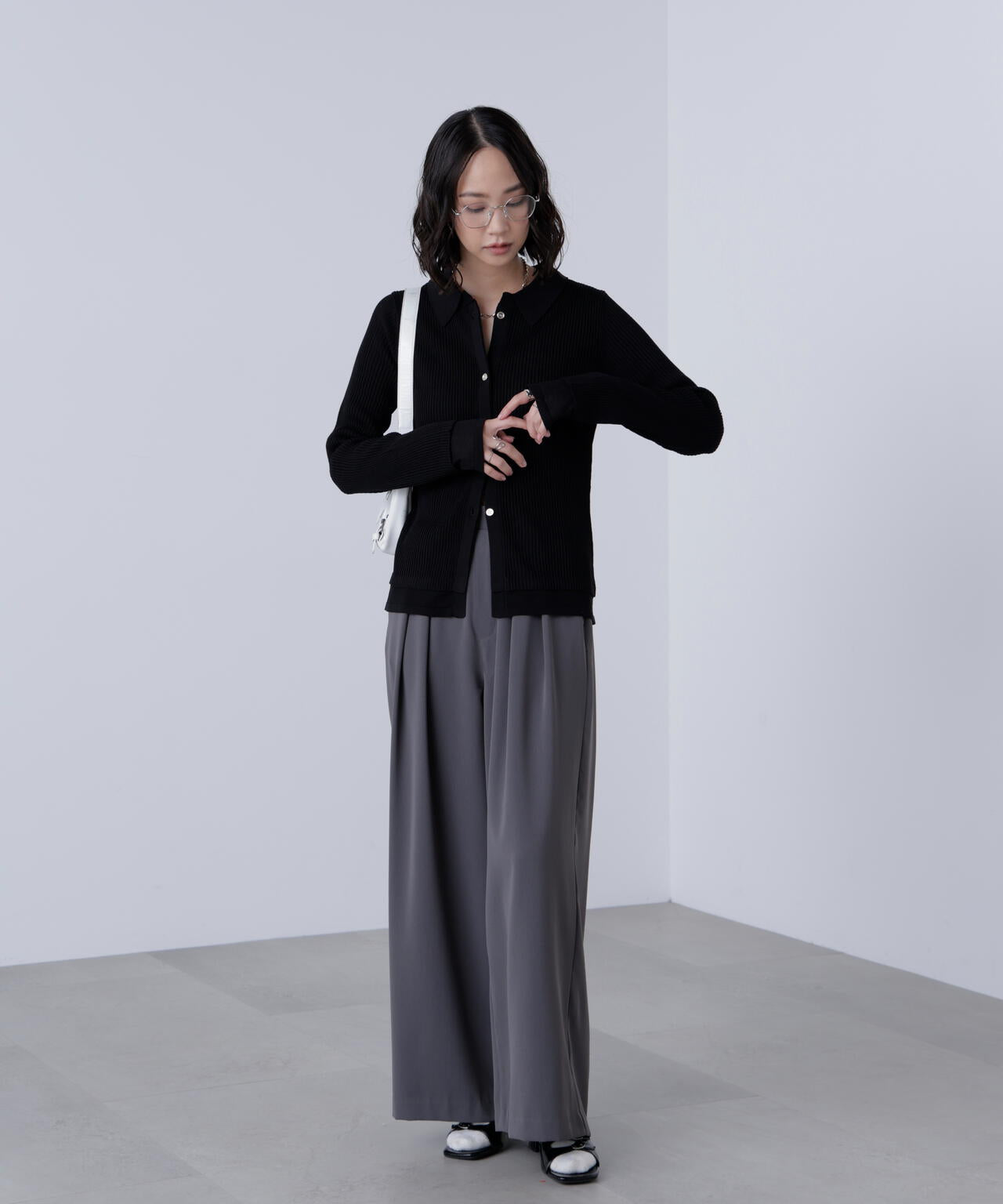 【MFM】金ボタン襟リブニット