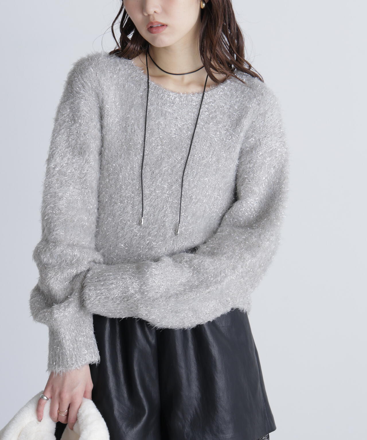 ラメフェザープルオーバーニット