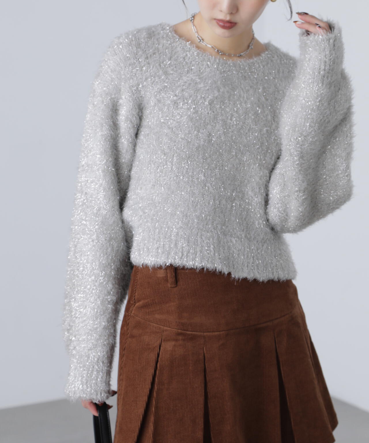 ラメフェザープルオーバーニット