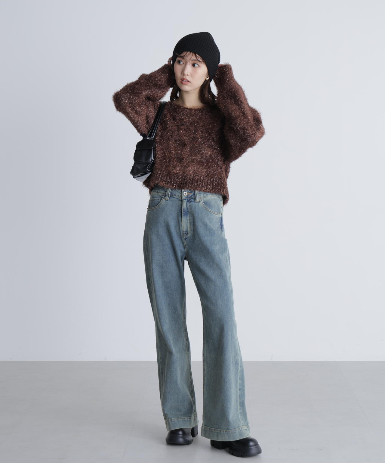 ラメフェザープルオーバーニット