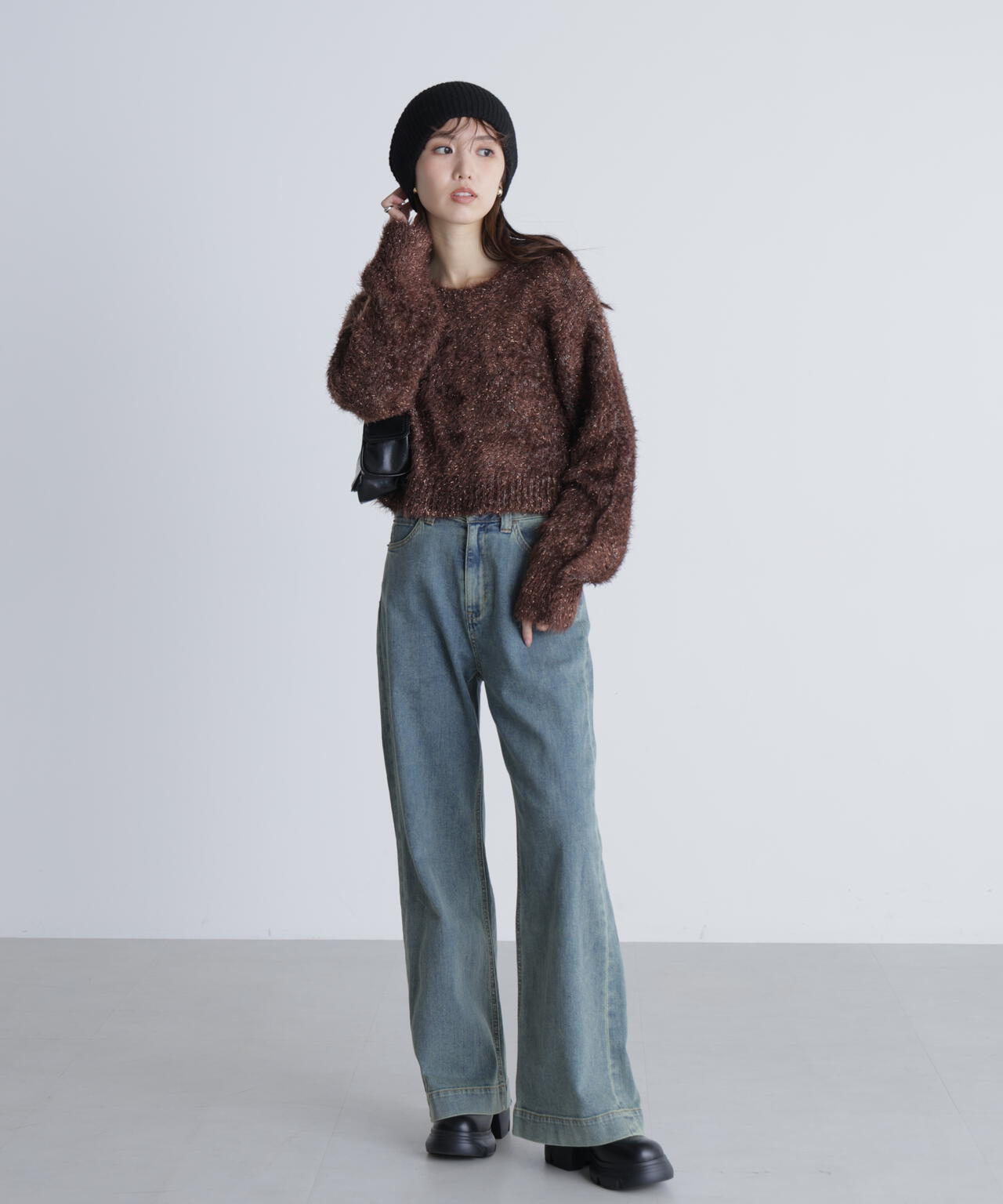 ラメフェザープルオーバーニット