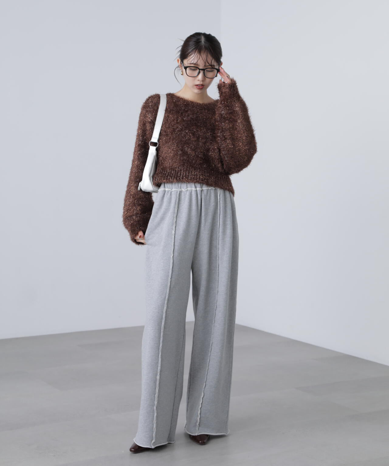 ラメフェザープルオーバーニット