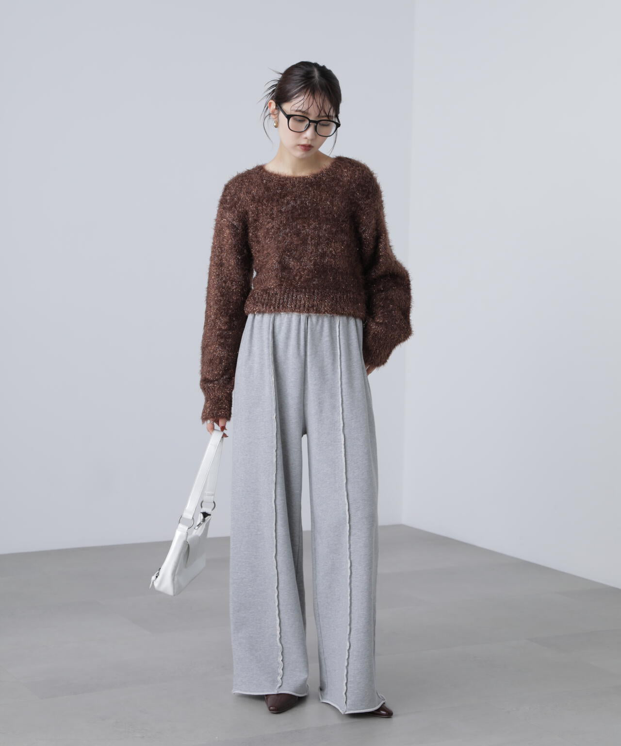 ラメフェザープルオーバーニット