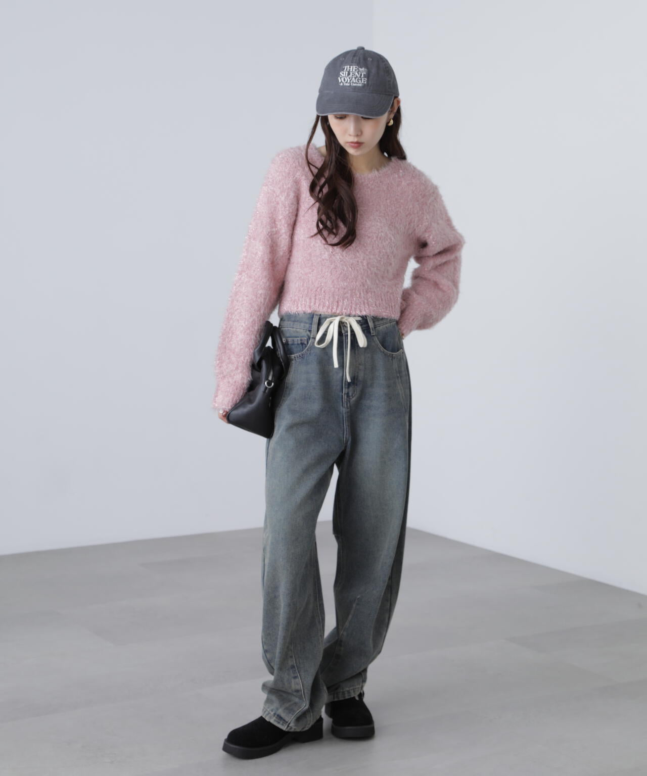 ラメフェザープルオーバーニット