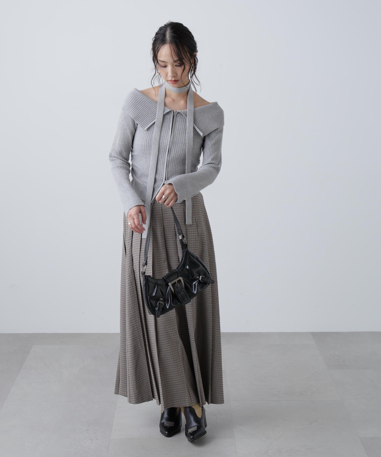 フロントジップリブ衿オフショルニット | FREE'S MART（フリーズマート