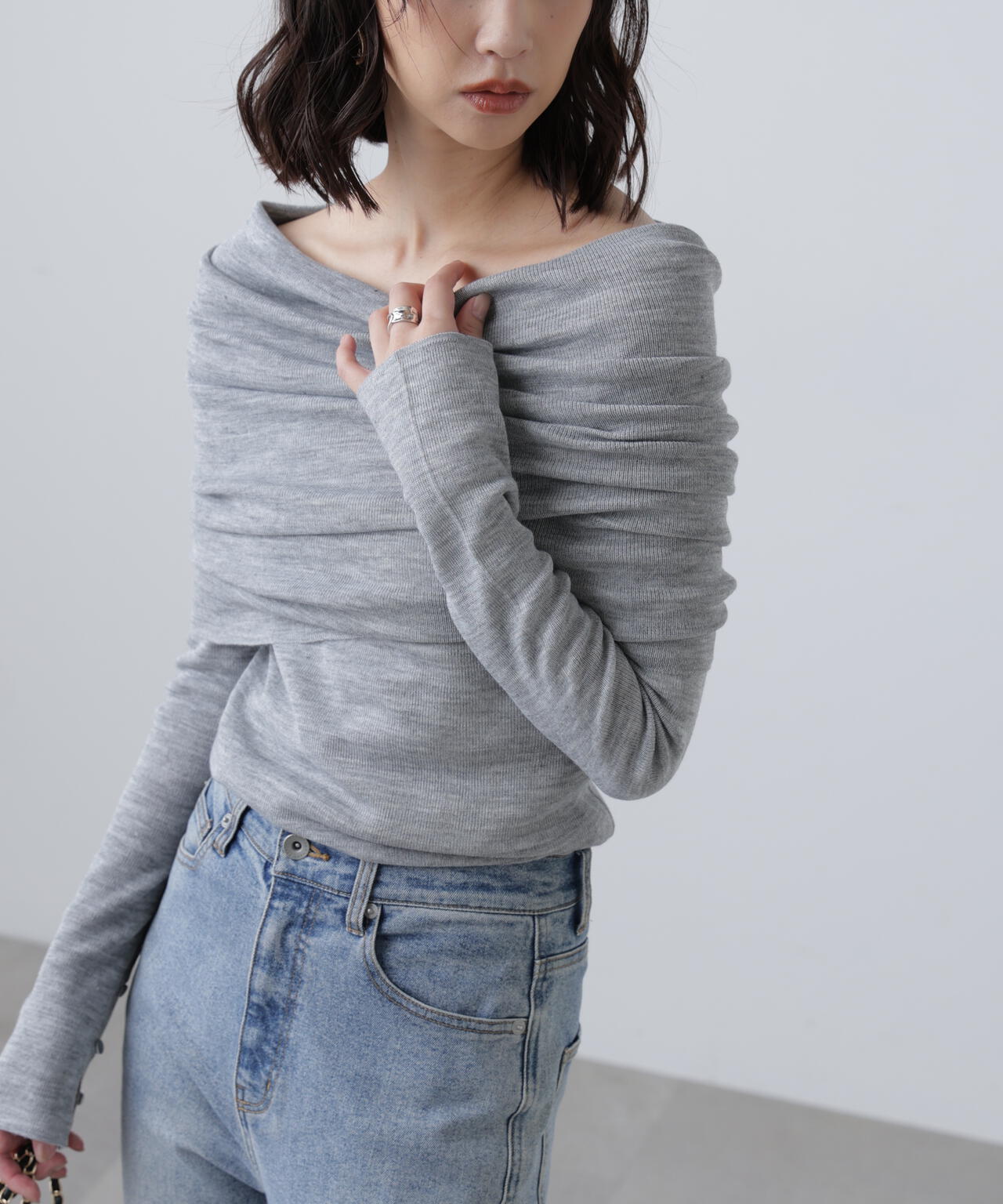 【RIO企画】袖口ボタンオフショルニット〈MFM〉