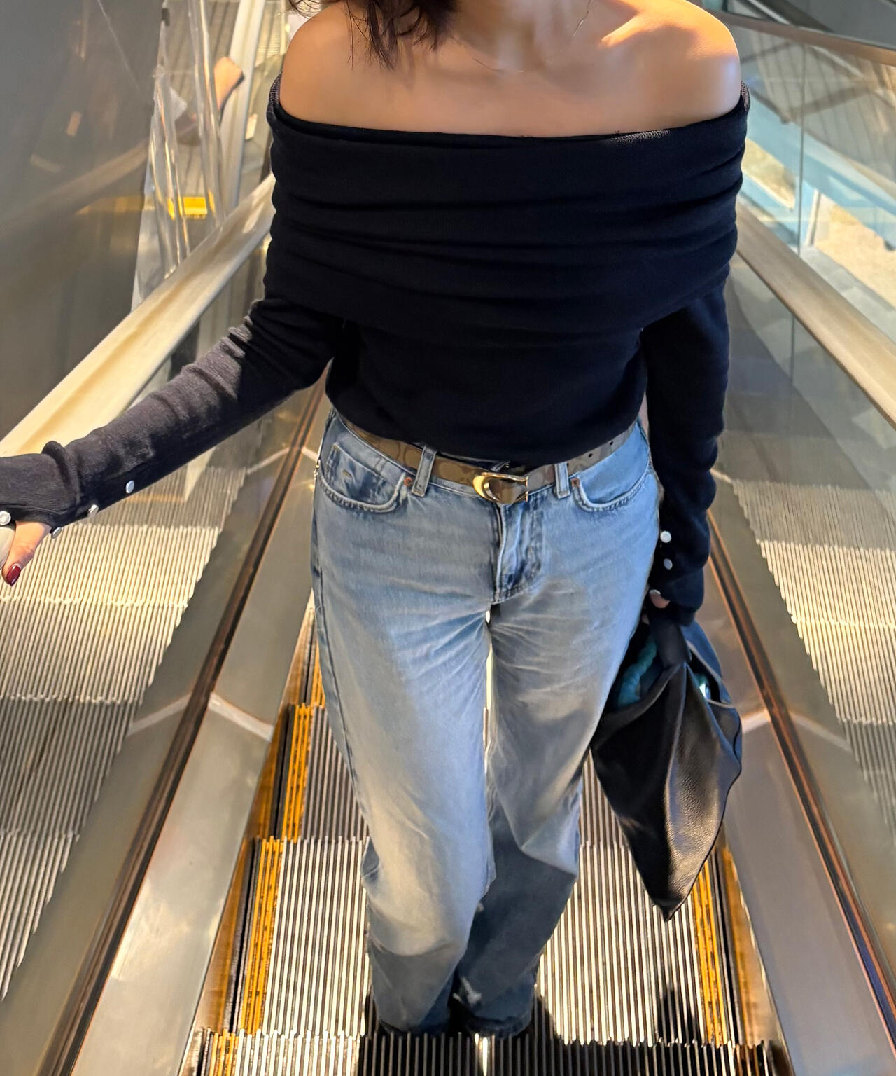 【RIO企画】袖口ボタンオフショルニット〈MFM〉