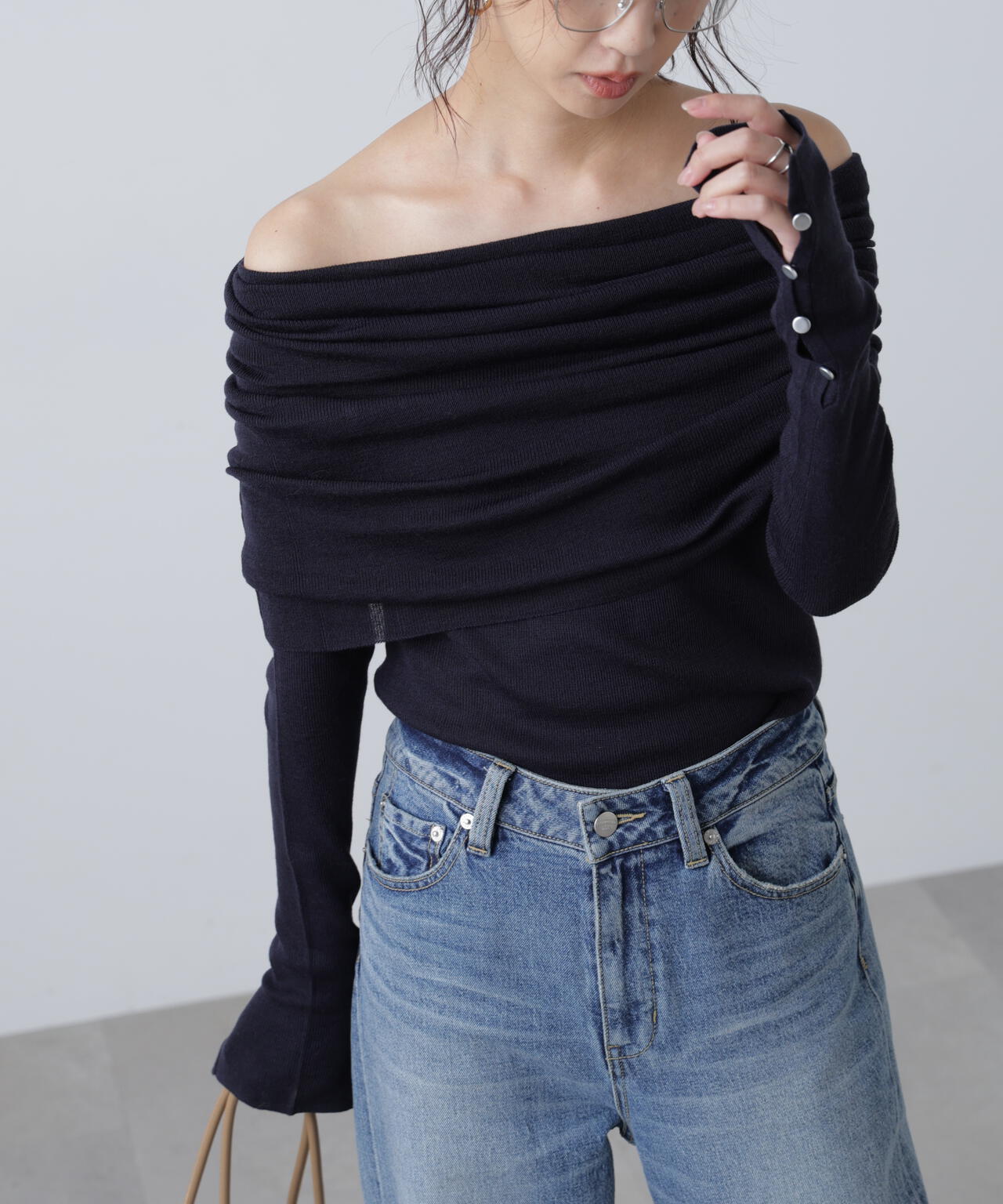 【RIO企画】袖口ボタンオフショルニット〈MFM〉