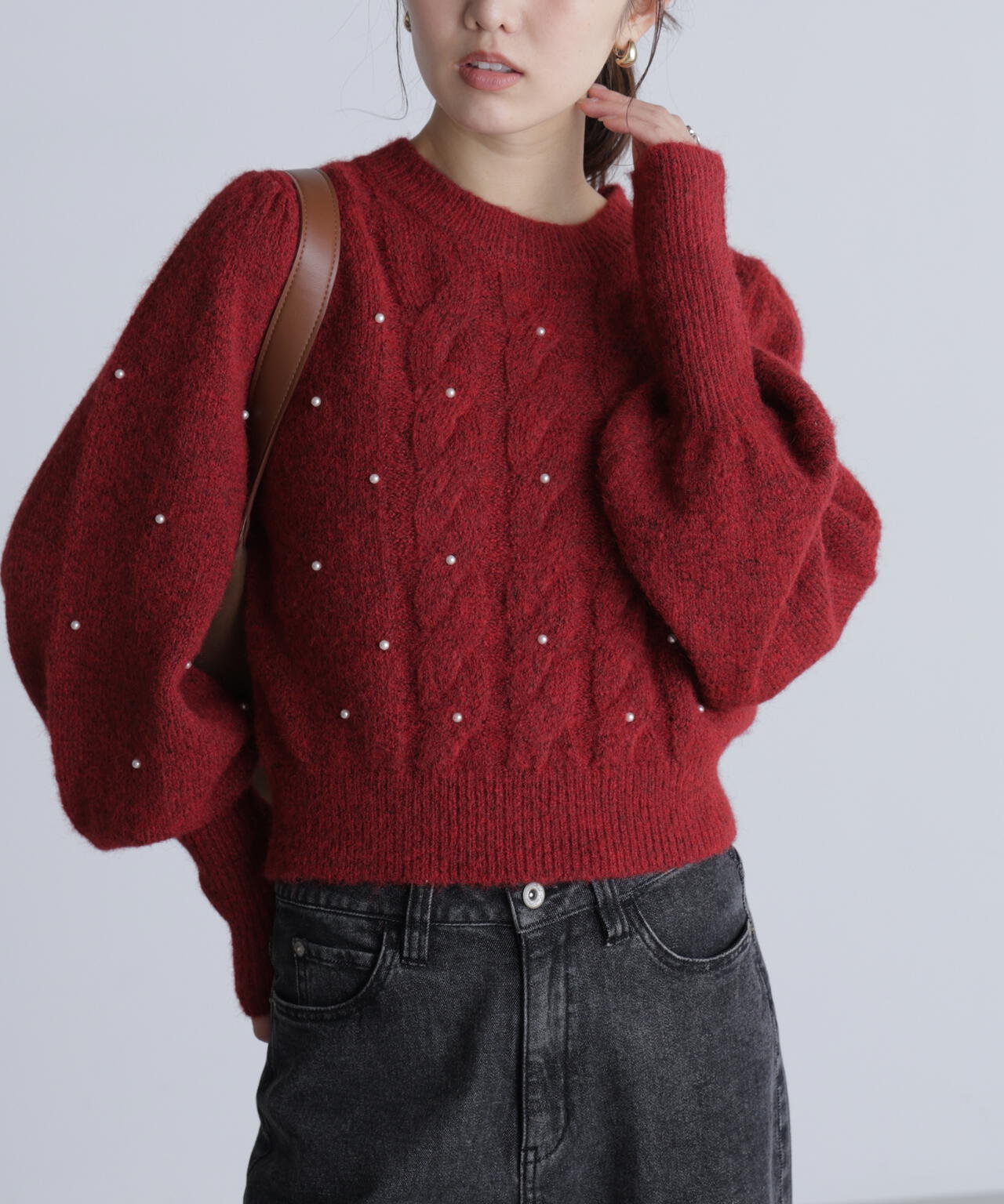 パール付きケーブルショート丈ニット