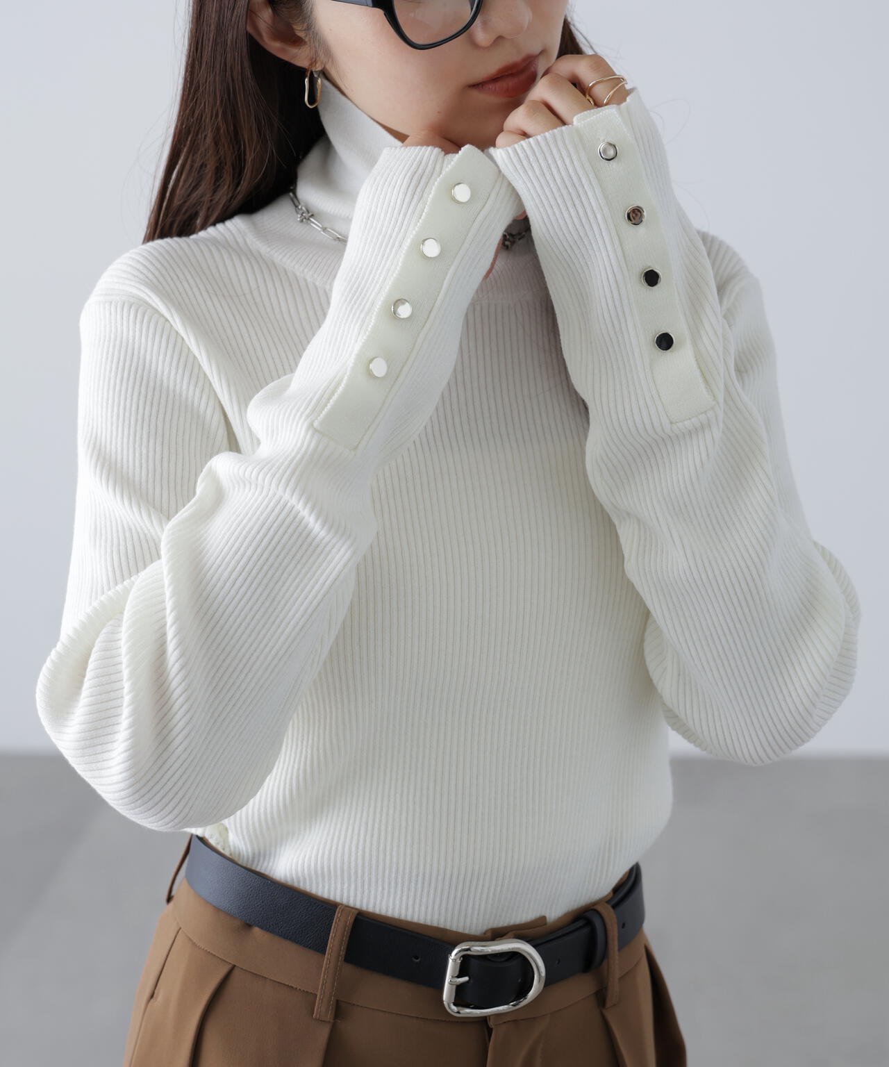 【MFM】袖金ボタンリブタートルニット