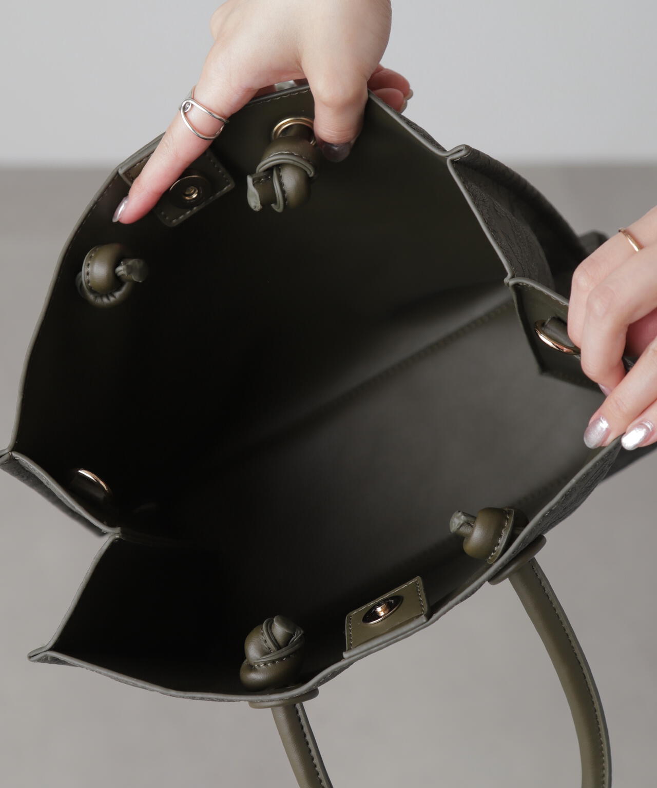 エンボスペイズリーバッグ