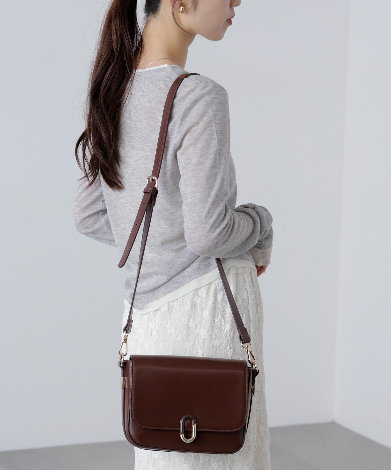 レトロフラップショルダーバッグ