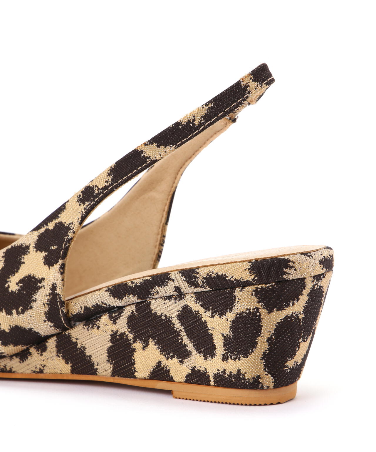 ローウェッジパンプス