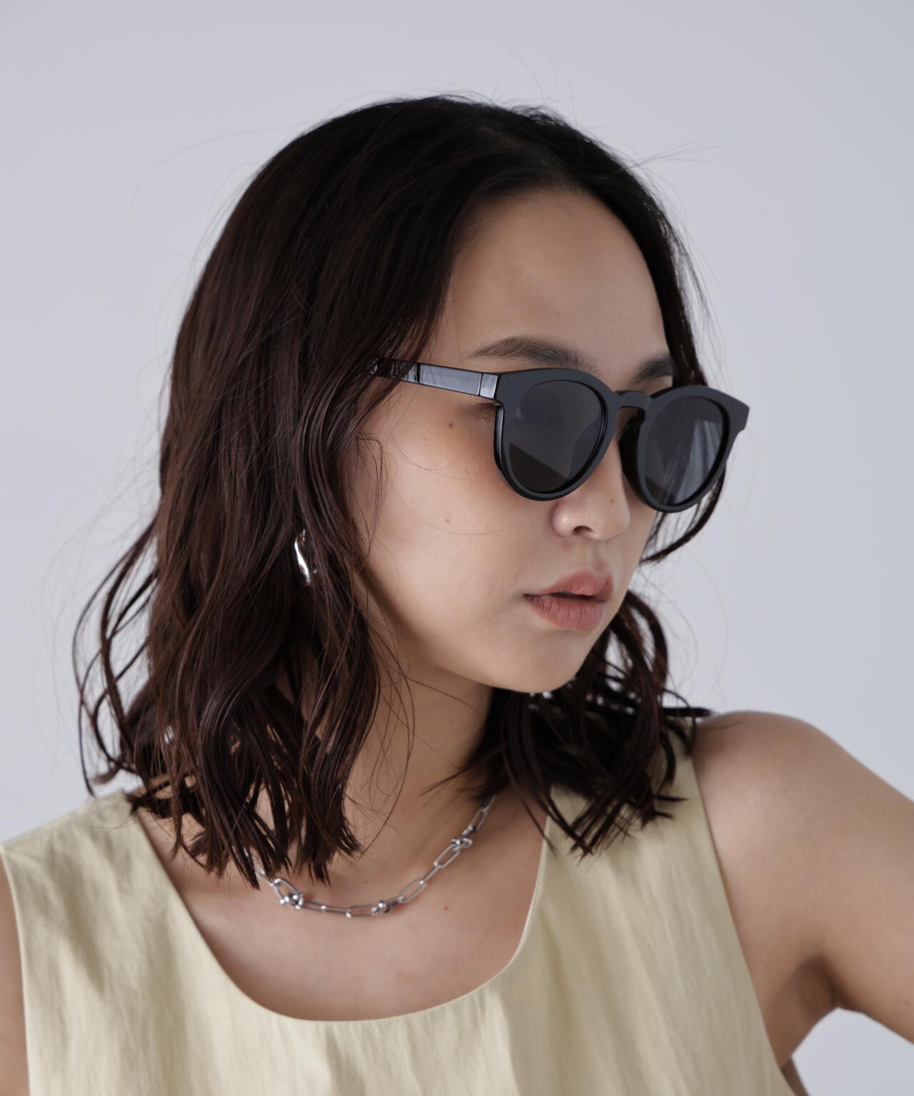 ソリッドサングラス