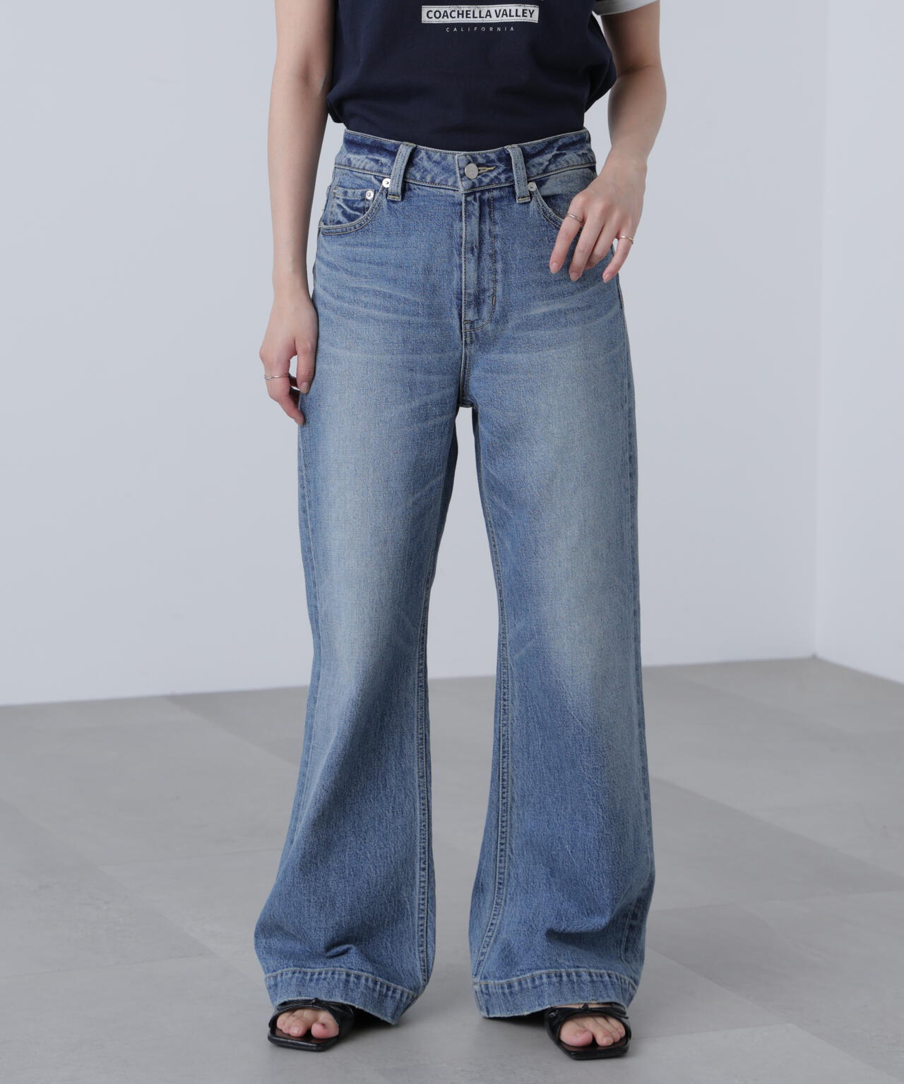 m a .出品 フリーズマート別注〉PICCADILLY ベーシックワイドデニムパンツ