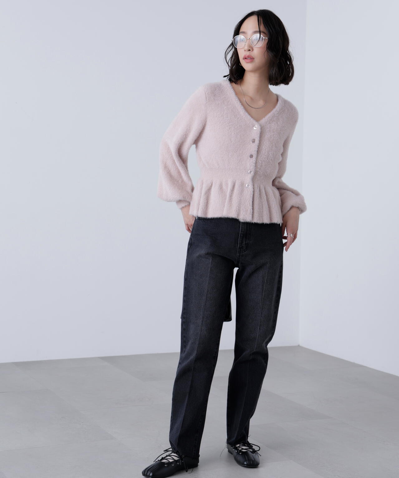 センタープレススリムストレートデニムパンツ