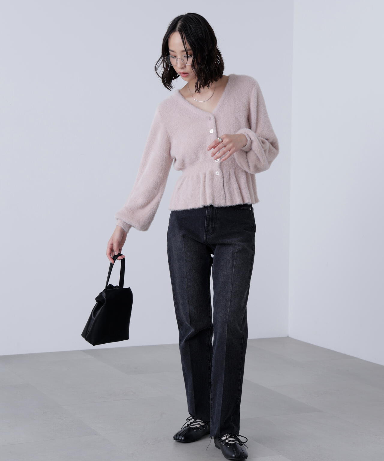 センタープレススリムストレートデニムパンツ