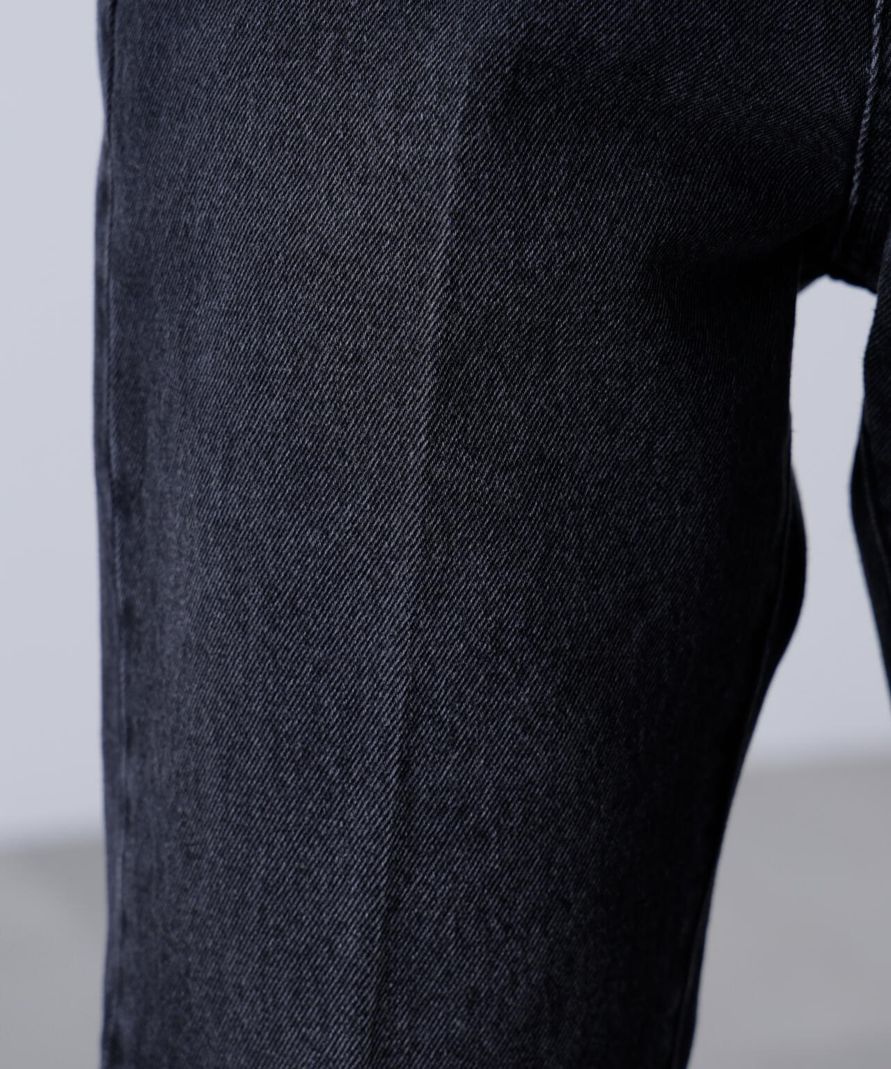 センタープレススリムストレートデニムパンツ