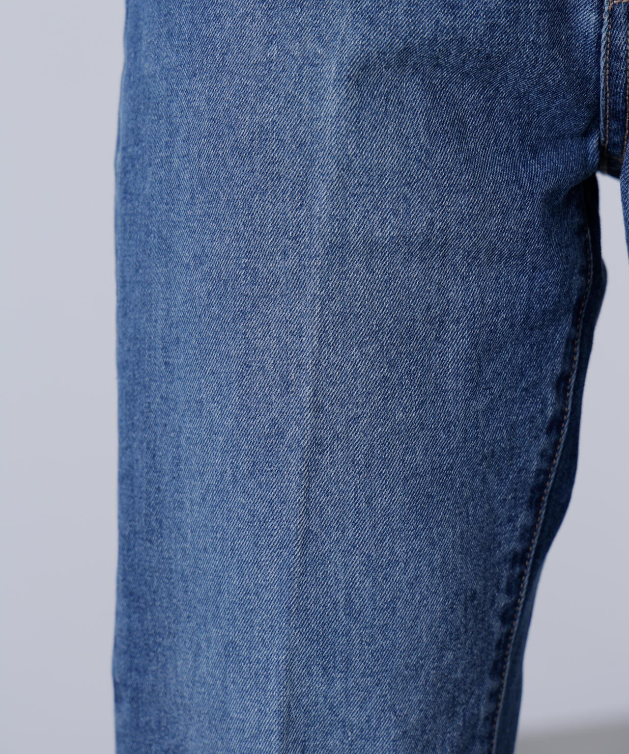 センタープレススリムストレートデニムパンツ