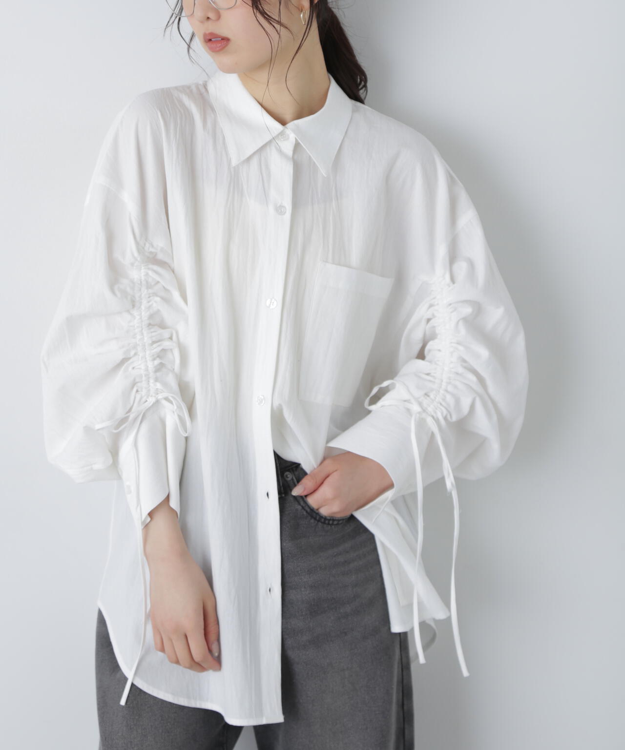 袖シャーリングオーバーシャツ