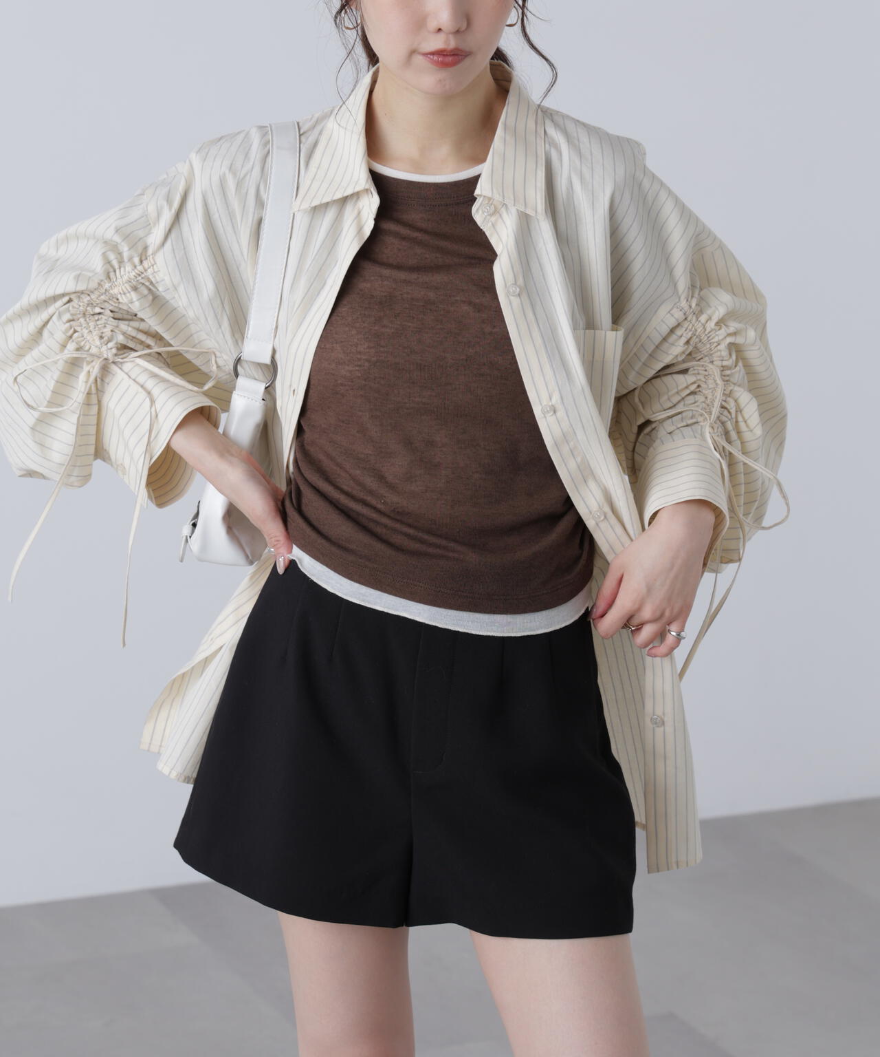 袖シャーリングオーバーシャツ