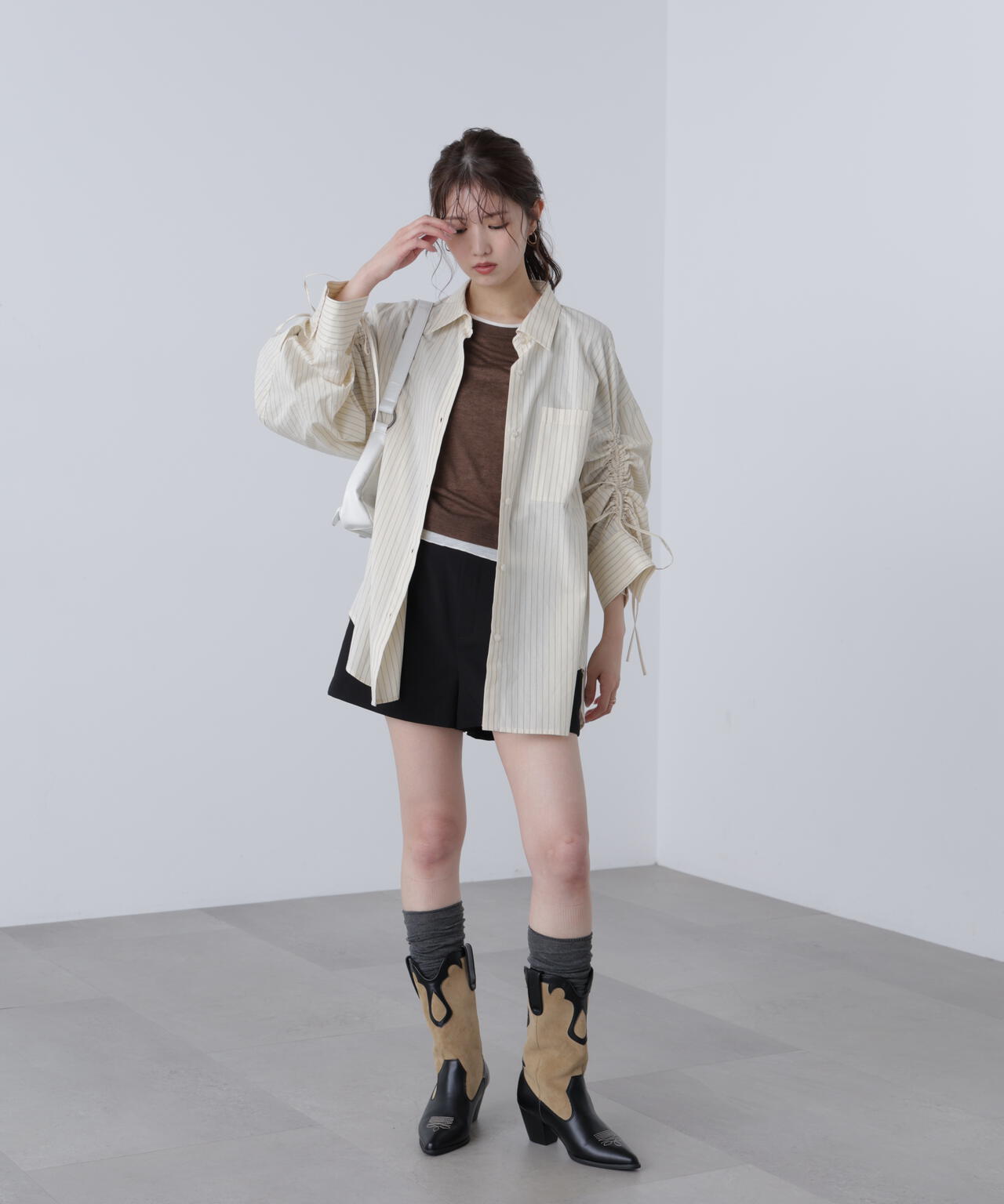 袖シャーリングオーバーシャツ